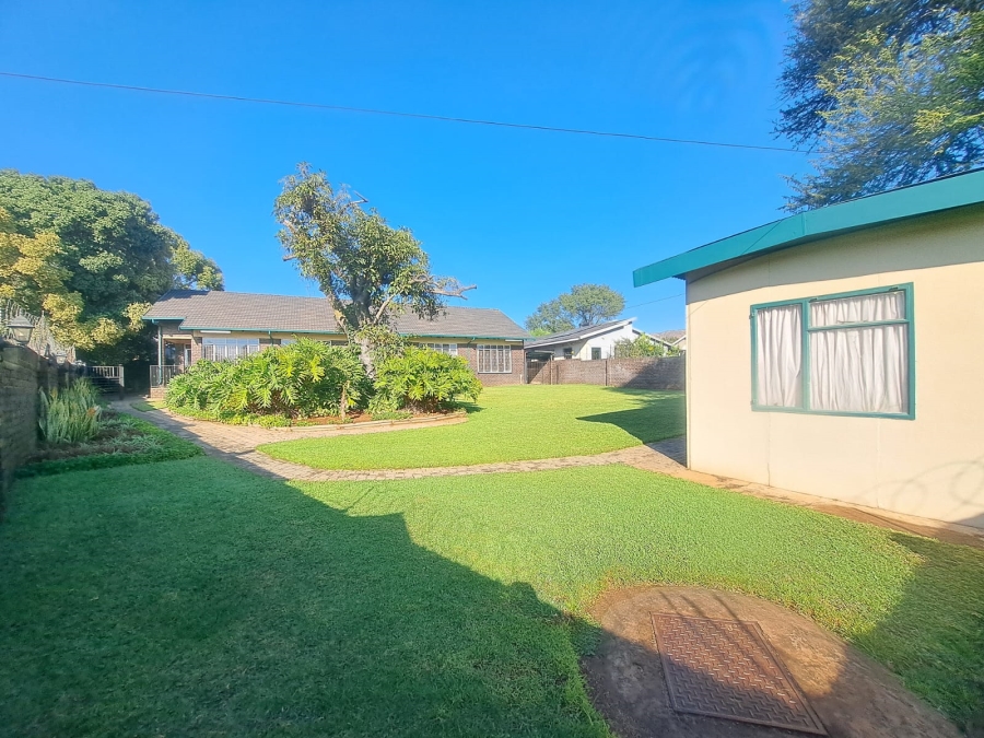 4 Bedroom Property for Sale in Safari Gardens North West